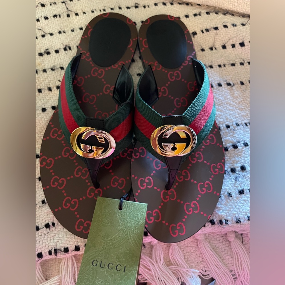 Gucci thong Web sandals *BRAND NEW*